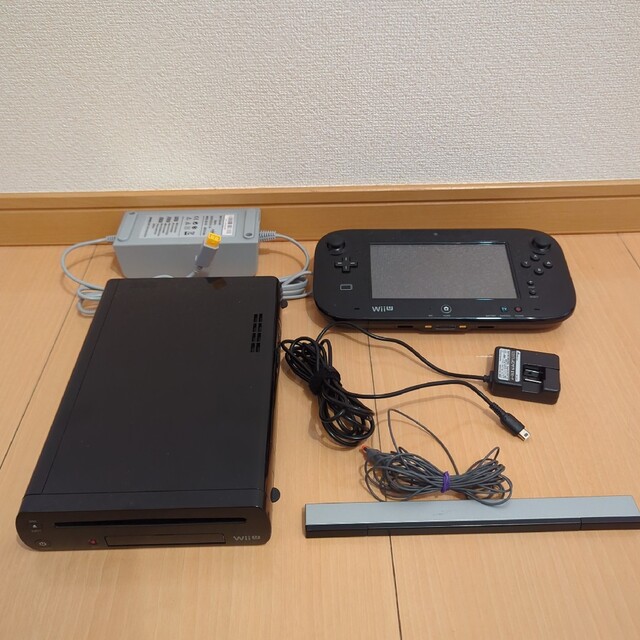 ◾️美品◾️Wii U 本体 32G ブラック カバー・ソフト1本つき