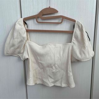 エイチアンドエム(H&M)のH&M クロップドトップス(カットソー(半袖/袖なし))