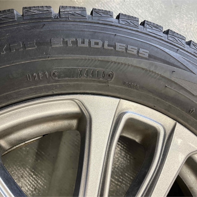 ホンダヴェゼルHVスタッドレスタイヤホイル付215/60R16 DAA-RU3