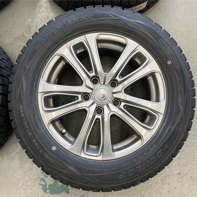 ホンダヴェゼルHVスタッドレスタイヤホイル付215/60R16 DAA-RU3