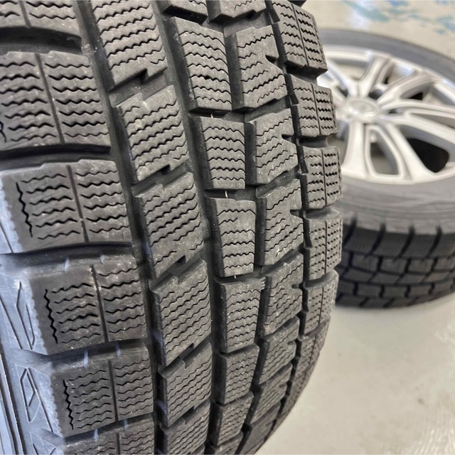 ホンダヴェゼルHVスタッドレスタイヤホイル付215/60R16 DAA-RU3