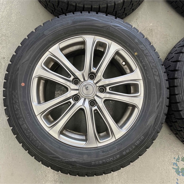 ホンダヴェゼルHVスタッドレスタイヤホイル付215/60R16 DAA-RU3