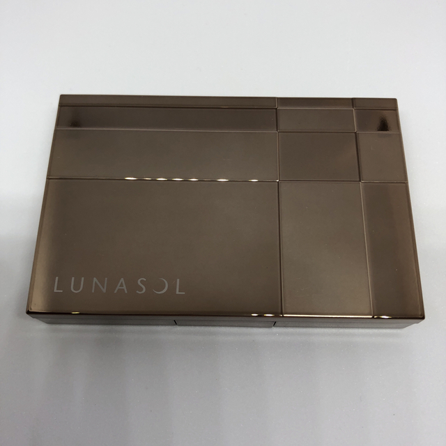 LUNASOL(ルナソル)のルナソル スタイリングアイゾーンコンパクト　01 コスメ/美容のベースメイク/化粧品(パウダーアイブロウ)の商品写真