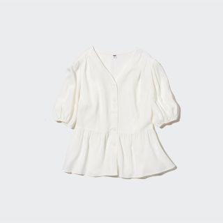 ユニクロ(UNIQLO)のユニクロ　UNIQLO ペプラムトップス　ホワイト　Sサイズ　美品(シャツ/ブラウス(半袖/袖なし))