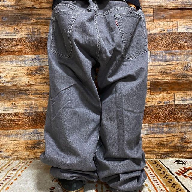 ART VINTAGE(アートヴィンテージ)のリーバイス569w42デニムジーパン古着ジーンズオーバーサイズ灰色グレー極太 メンズのパンツ(デニム/ジーンズ)の商品写真