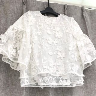 Chesty - 【最終価格】chesty フラワー刺繍スパンコールモチーフ ...