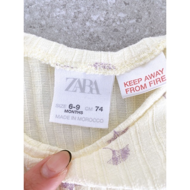 ZARA KIDS(ザラキッズ)のZARA ザラベイビー　ストライプワンピース　花柄トップス　74 キッズ/ベビー/マタニティのベビー服(~85cm)(ワンピース)の商品写真