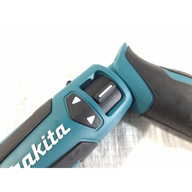 Makita ☆極美品☆ 充電式ペンインパクトドライバ TD021DSHSP バッテリー1個(7.2V1.5Ah)付き 充電器(DC07SB)付き  69293の通販 by 工具販売専門店Borderless(ラクマ店)｜マキタならラクマ