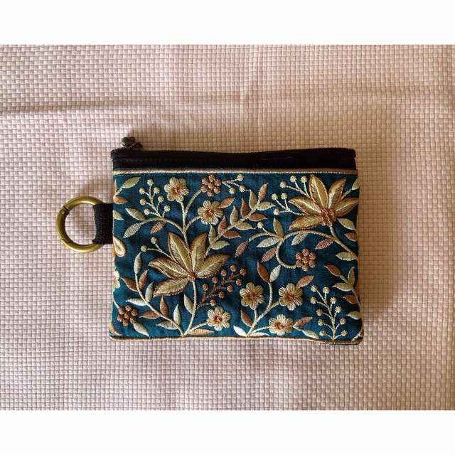 インド刺繍リボンポーチ | フリマアプリ ラクマ