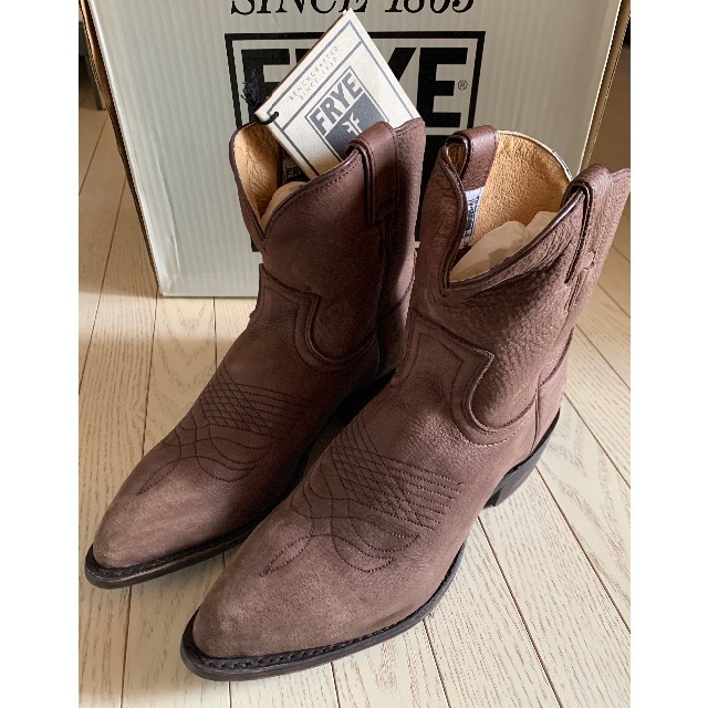 FRYE(フライ)のFRYE 人気の梨花さんもご愛用の、ショートウエスタンブーツ24.5 レディースの靴/シューズ(ブーツ)の商品写真