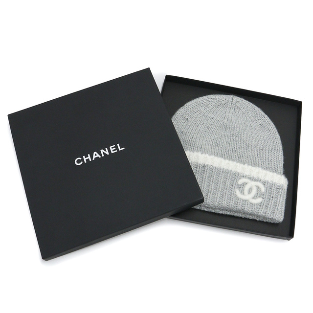 シャネル ココマーク ニット帽 ニットキャップ 帽子 カシミヤ シルク グレー ホワイト AA8630 CHANEL （新品・未使用品）