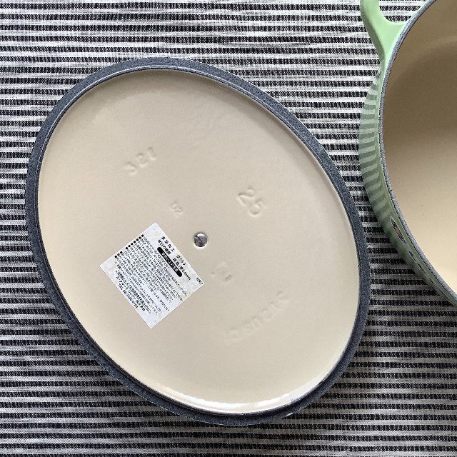 LE CREUSET - 【ルクルーゼジャポン正規品】ココットオバル 25 LE CREUSET - 【ルクルーゼジャポン正規品】ココットオバル 25
