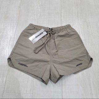 ザラ(ZARA)の新品 ZARA RHUIGI ナイロン ショーツ ハーフ パンツ ショートパンツ(ショートパンツ)