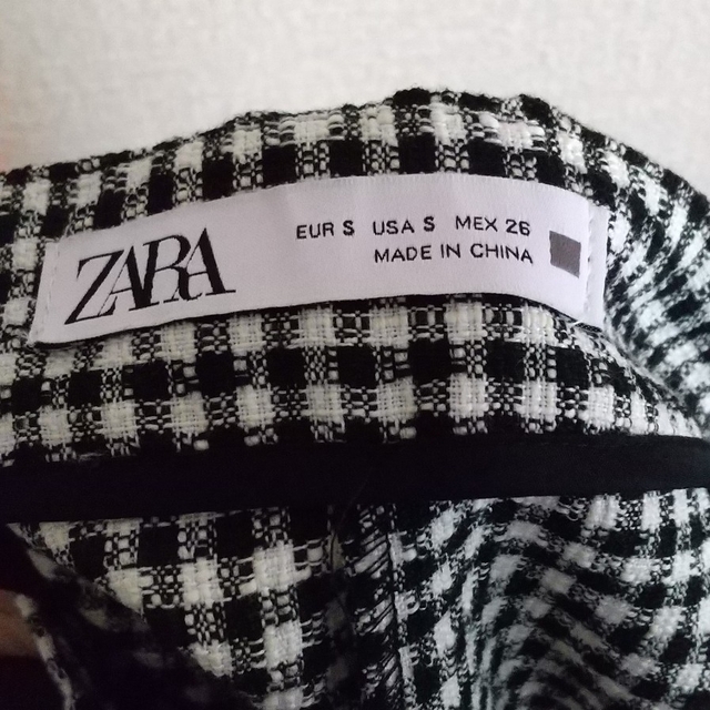 ZARA(ザラ)のZARA ミニスカート スカート ボトムス チェック 黒 レディース Sサイズ レディースのスカート(ミニスカート)の商品写真