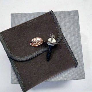 Vivienne Westwood(ストラップ/イヤホンジャック)のフリマ Vivienne Westwood(ストラップ/イヤホンジャック)のフリマ