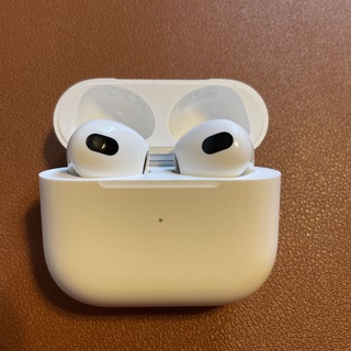 アップル(Apple)のAir Pods  a2564  第3世代(ヘッドフォン/イヤフォン)