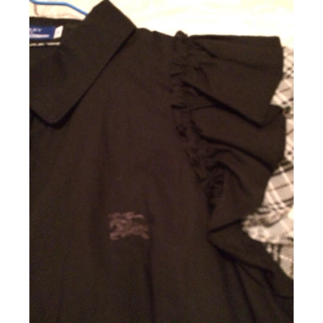 BURBERRY(バーバリー)のバーバリーブルーレーベル  レディースのトップス(シャツ/ブラウス(半袖/袖なし))の商品写真