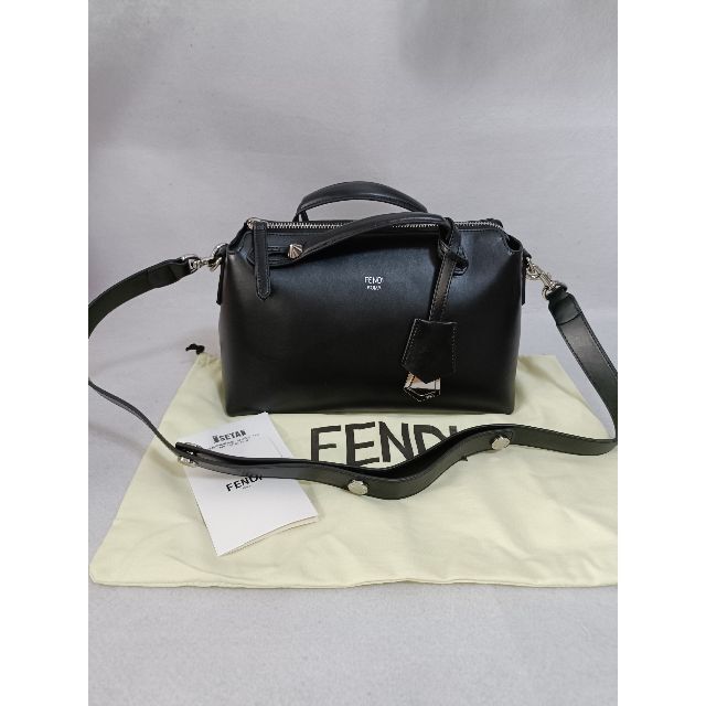 休日限定 FENDI - 2WAYショルダーバッグ レザー ミディアム フェンディ