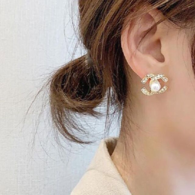 2点セット   CCピアス 大粒パール＆パール  　残り僅か❣ レディースのアクセサリー(ピアス)の商品写真