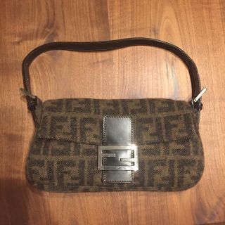 フェンディ(FENDI)のフェンディのハンドバッグ(ハンドバッグ)