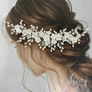 新品　ヘッドドレス　ヘアアクセサリー　花　フラワー　シルバー　ブライダル　結婚式(ヘッドドレス/ドレス)