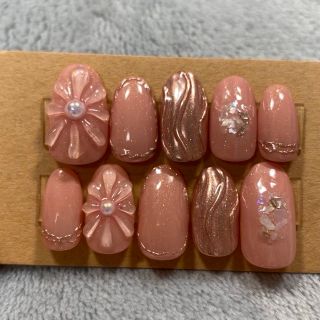 ぷっくりお花のニュアンスネイルチップ