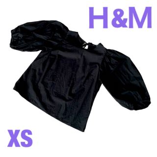 エイチアンドエム(H&M)の2枚  H&M  パフスリーブ  シャツ  ブラック  XS  紐付き   (シャツ/ブラウス(長袖/七分))