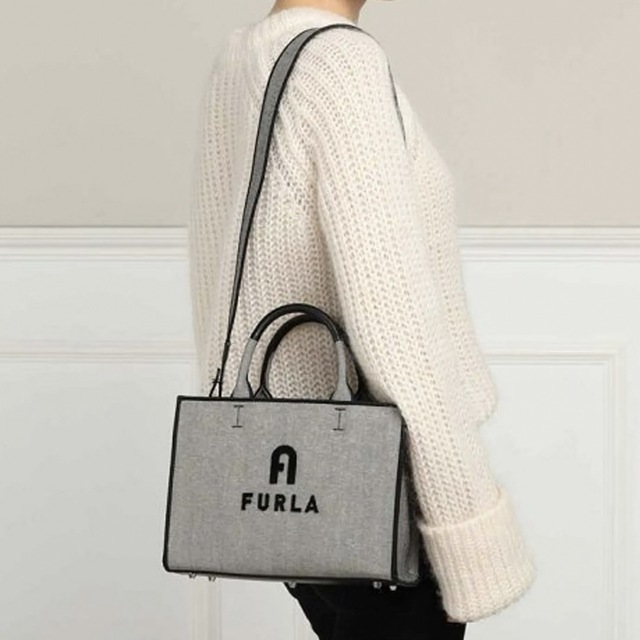 Furla(フルラ)のトートバッグ バッグ FURLA OPPORTUNITY S TOTE レディースのバッグ(トートバッグ)の商品写真