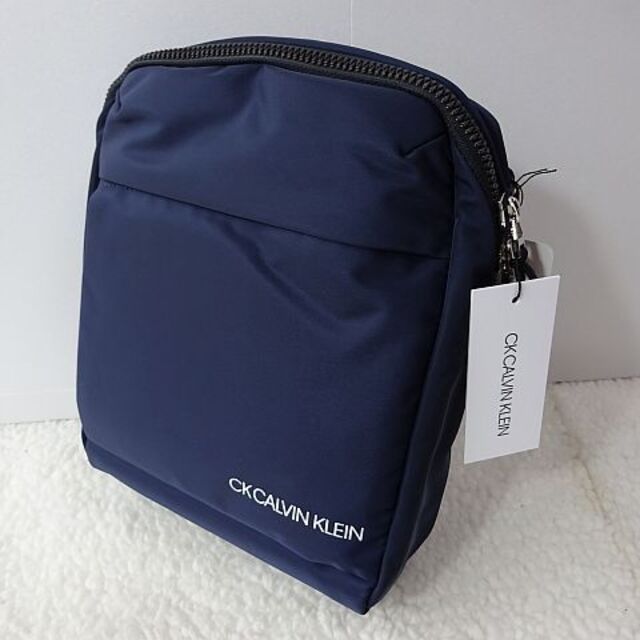 【新品本物】Calvin Klein（カルバン・クライン）ショルダーバッグ/紺