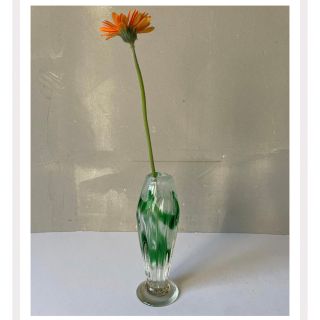 ヴィンテージ　フラワーベース　花瓶(花瓶)