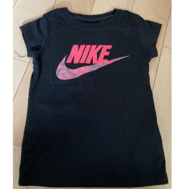 NIKE(ナイキ)のNIKE 最終値下げ キッズ/ベビー/マタニティのキッズ服女の子用(90cm~)(Tシャツ/カットソー)の商品写真