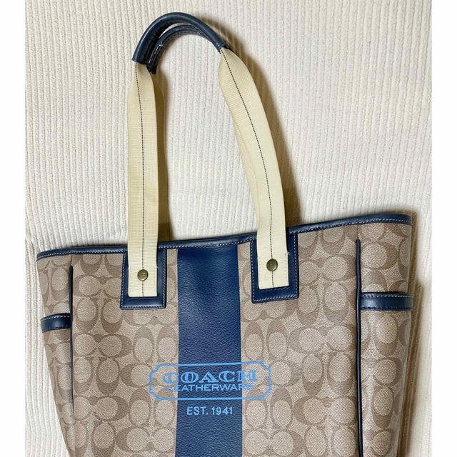 COACH(コーチ)のcoach ショルダーバッグ　ネイビー×ベージュ レディースのバッグ(ショルダーバッグ)の商品写真