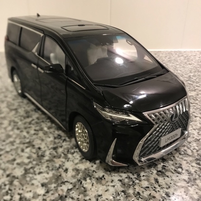 新品未使用】LEXUSレクサスLM300h ブラック1：18 ミニカー-