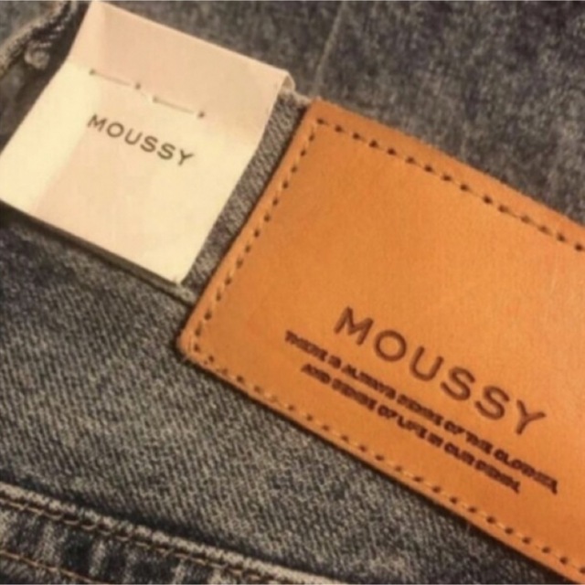 moussy(マウジー)の新品タグ付き♡MOUSSY MVS flare♡フレアデニム レディースのパンツ(デニム/ジーンズ)の商品写真