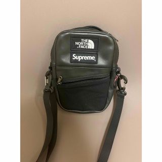 supreme  ノースフェイス　レザーショルダーバッグバッグ