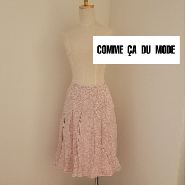 COMME CA DU MODE(コムサデモード)のCOMME CA DU MODE  ピンク花柄フリルスカート　M レディースのスカート(ひざ丈スカート)の商品写真