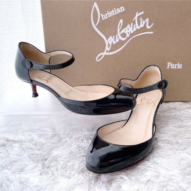 Christian Louboutin(クリスチャンルブタン)のルブタン　ストラップ　フラットシューズ　パンプス　サンダル　ポイントトゥ　美品 レディースの靴/シューズ(ハイヒール/パンプス)の商品写真