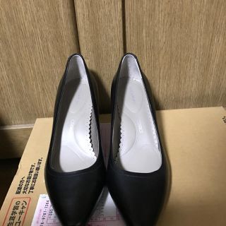 ロックポート(ROCKPORT)の新品  黒のヒール(ハイヒール/パンプス)