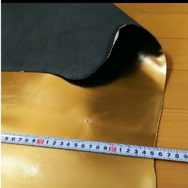 革 牛 箔貼り革 ゴールド 1.3㎜ ハンドメイド材料
