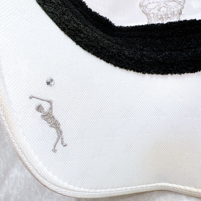 MARK&LONA(マークアンドロナ)のマークアンドロナ キャップ ゴルフウェア ホワイト スカル 刺繍 メッシュ メンズの帽子(キャップ)の商品写真