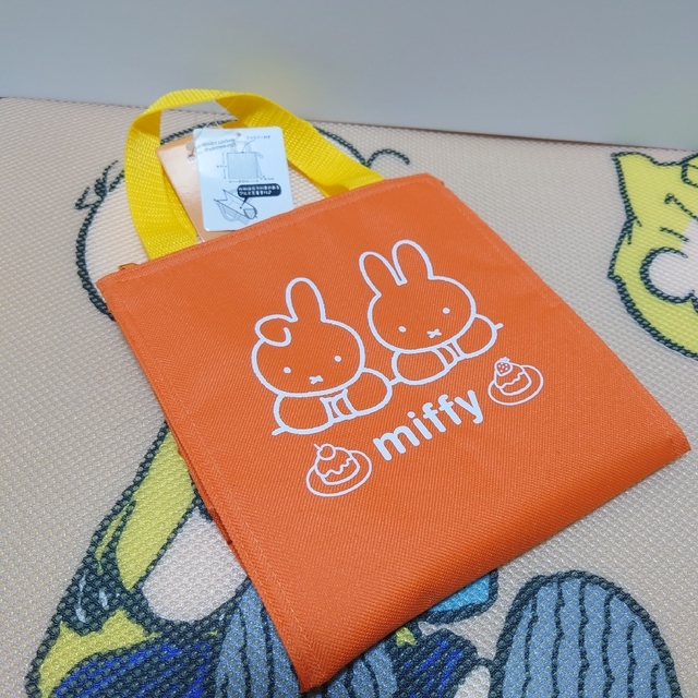 miffy(ミッフィー)のミッフィー ランチバッグ  保冷バッグ 弁当袋  オレンジ インテリア/住まい/日用品のキッチン/食器(弁当用品)の商品写真