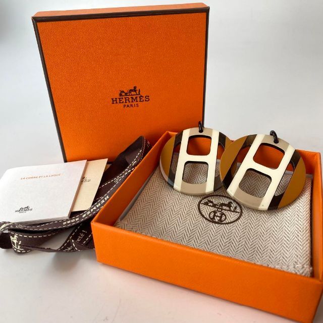 未使用 エルメス HERMES Hエキップ ピアス サブレ バッファローホーン