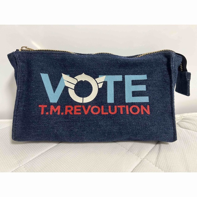 T.M.R. LIVE REVOLUTION’21 – VOTE - ポーチ エンタメ/ホビーのタレントグッズ(ミュージシャン)の商品写真