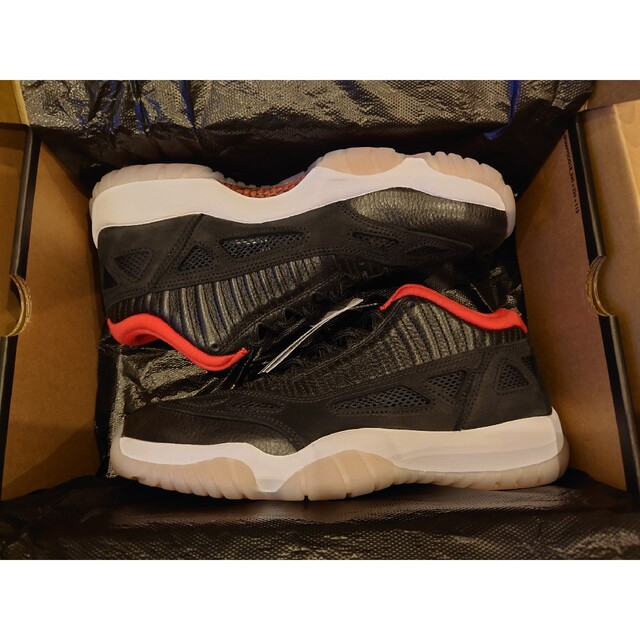 Jordan Brand（NIKE）(ジョーダン)のNIKE AIR JORDAN 11 RETRO LOW IE BRED OG メンズの靴/シューズ(スニーカー)の商品写真