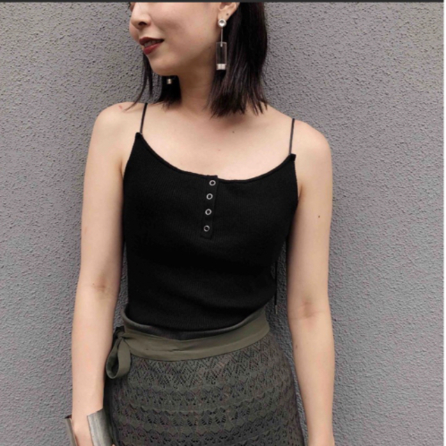 Ameri VINTAGE(アメリヴィンテージ)のameri vintage⭐︎HENLY NECK KNIT CAMI レディースのトップス(キャミソール)の商品写真