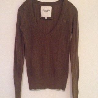 アバクロンビーアンドフィッチ(Abercrombie&Fitch)のアバクロ♡Vネックニット(ニット/セーター)