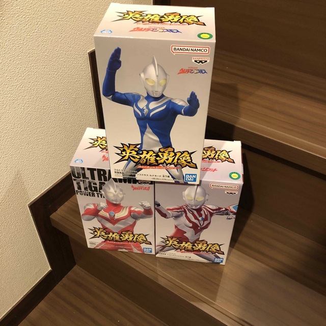 BANDAI(バンダイ)の英雄勇像　ウルトラマン　フィギュア　3種セット エンタメ/ホビーのフィギュア(特撮)の商品写真