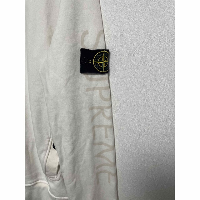 STONE ISLAND(ストーンアイランド)のストーンアイランド×supremeコラボトレーナー メンズのトップス(スウェット)の商品写真