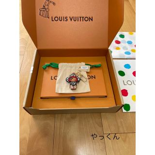 ルイヴィトン(LOUIS VUITTON)の新作新品ルイヴィトン草間彌生ポルト クレ・ヴィヴィエンヌ インフィニティ ドット(キーホルダー)