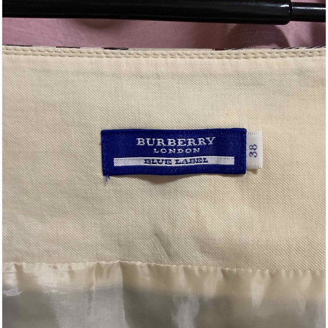 BURBERRY BLUE LABEL(バーバリーブルーレーベル)のBURBERRY BLUE LABEL チェックスカート レディースのスカート(ひざ丈スカート)の商品写真